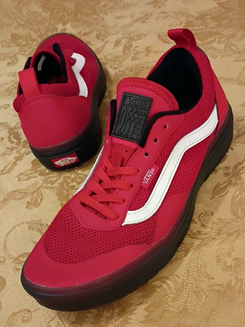 VANS Old Skool Red Low-Top Skate Sneakers Men's 7.0 Women's 8.5